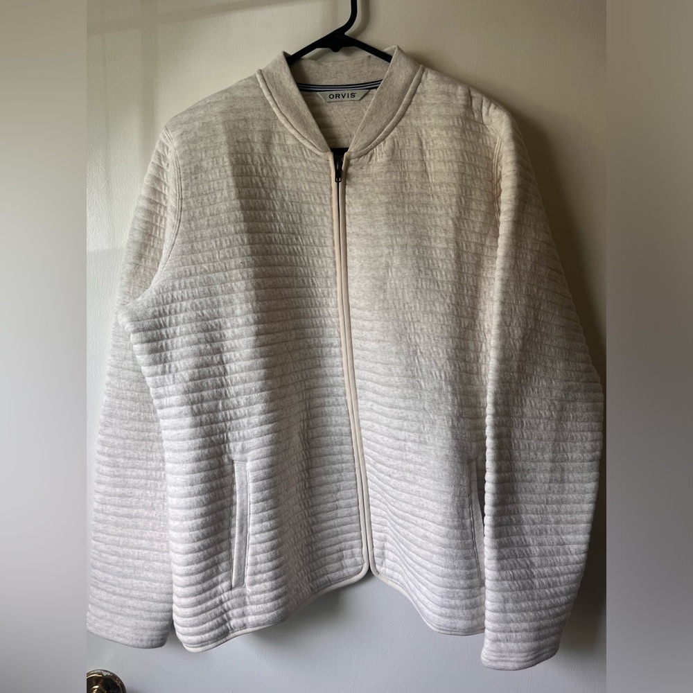 Classic cotton full zip sweatshirt/bomber jacket from Orvis. Women’s size Large.